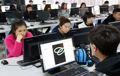 計算機專業 考研深造與職場就業的平衡藝術——技術迭代中的學歷與經驗博弈